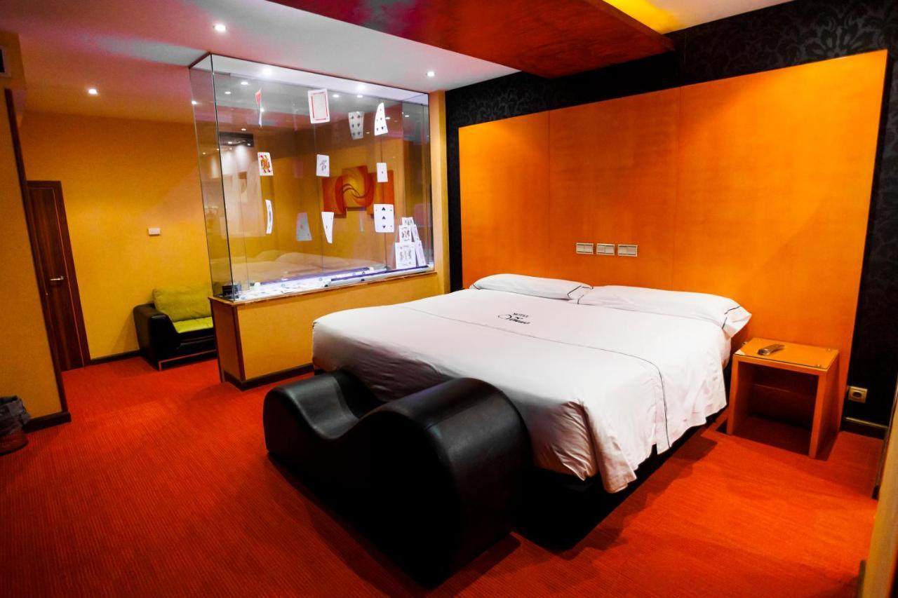 Motel Venus Valladolid Villanubla Экстерьер фото